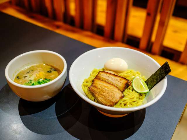 Fun Noodle Bar by Quit Nguyen