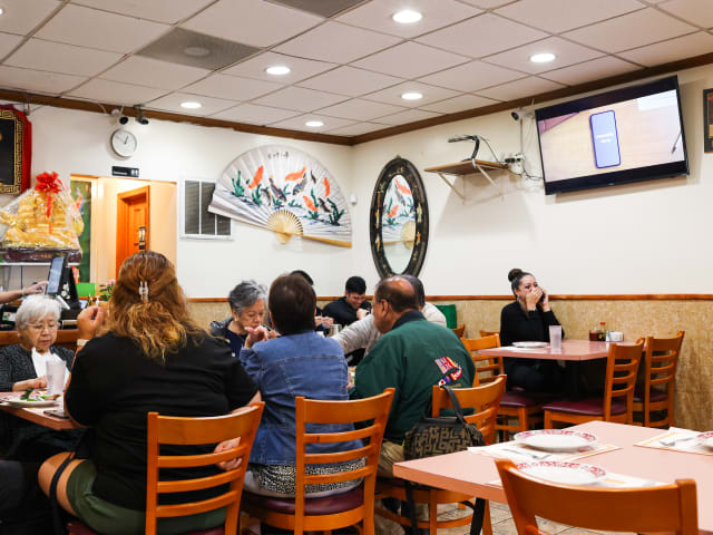 Full Kee Restaurant by Reema Desai