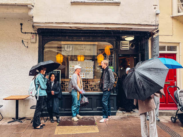 Tse Noodle by Rianne Shlebak