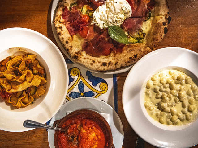 Pappa Roma Restaurant, Pizza and Bar by Aleksandra Boruch