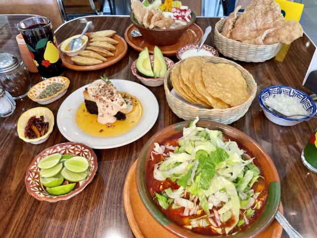 Pozoles Texcoco by Guillaume Guevara