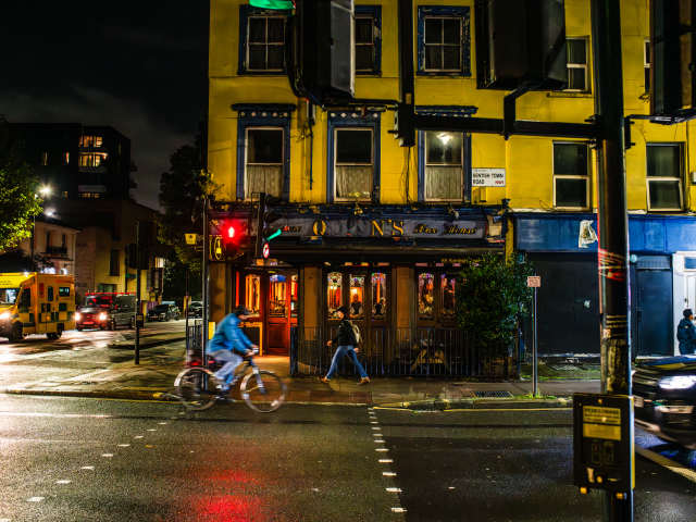 Quinns by Aleksandra Boruch