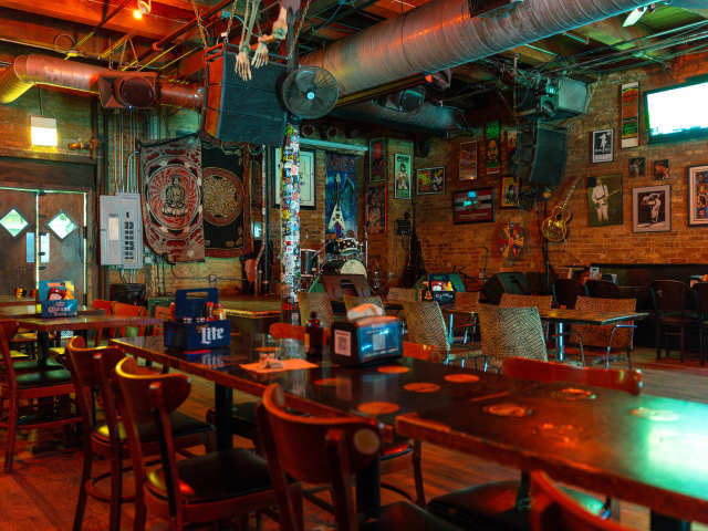 Reggie's Bar-B-Q by Kim Kovacik