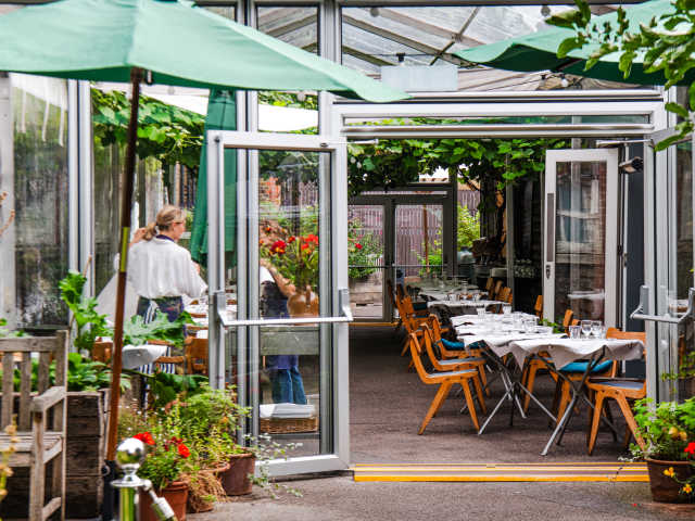 Rochelle Canteen by Aleksandra Boruch