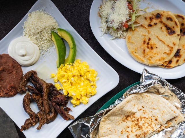 Ruinas de Copán & Bar by David A. Lee