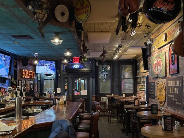 Scruffy Duffy's Sports Bar by Bryan Kim