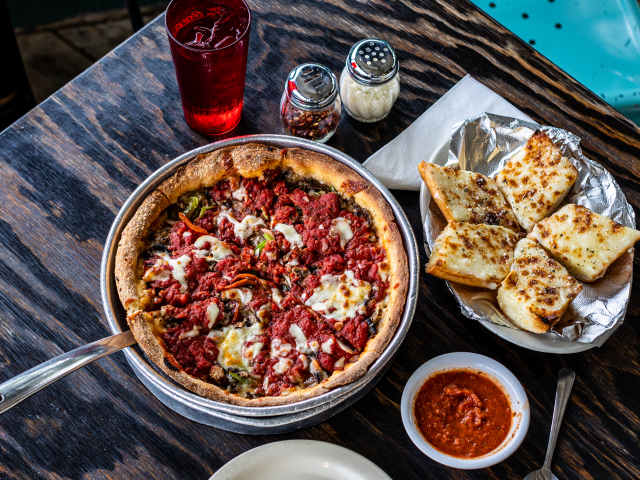 Star Pizza by Richard Casteel