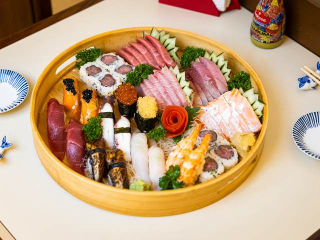 Tanuki Sushi by Sandro Portaluri