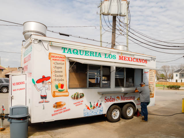 Taqueria Los Mexicanos (Food Truck) by Liz Silva