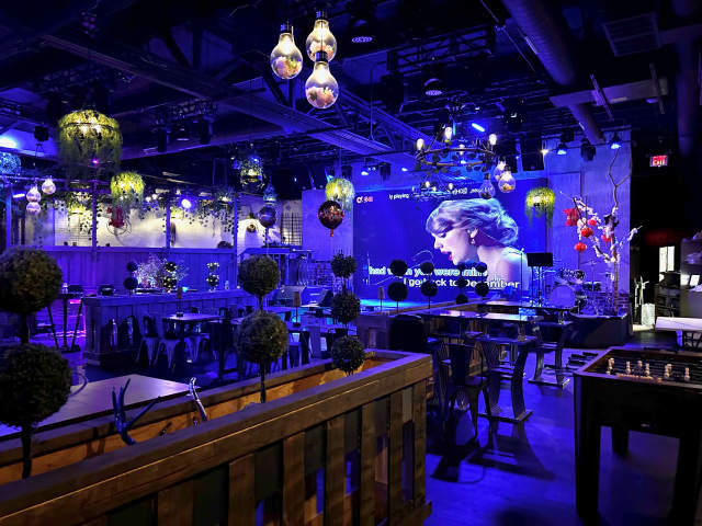 Theme House restaurant & karaoke by John Ringor