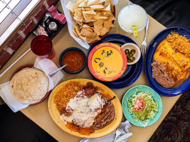 Tia Maria's by Richard Casteel