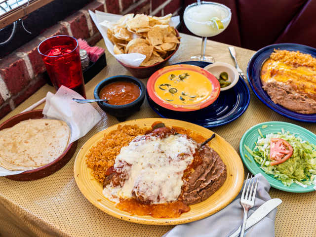 Tia Maria's by Richard Casteel