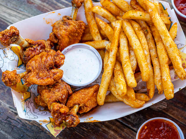 Tommy Want Wingy by Richard Casteel