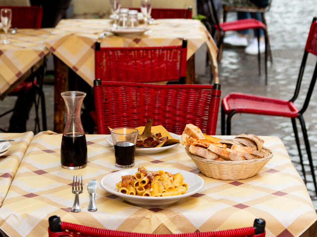 Trattoria Da Enzo al 29 by Maela Bonafede