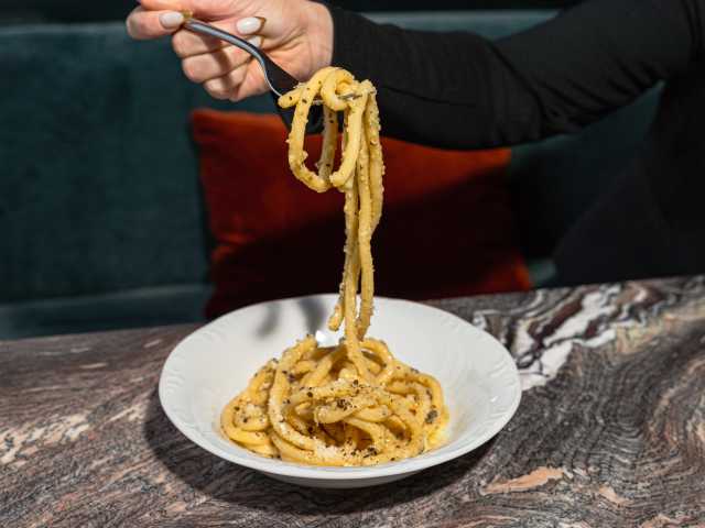 Tre Dita by Kim Kovacik