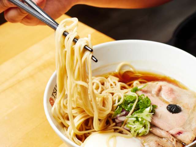 Tsurumen Davis by Linda Campos