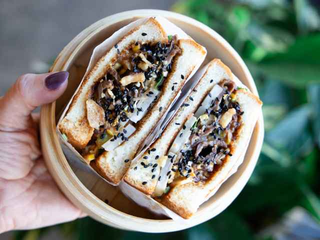 Vuji Cafe & Catering by Liz Silva