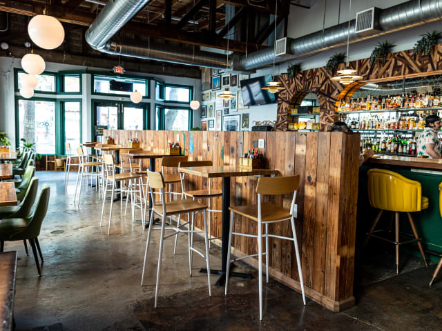 Winnie's by Richard Casteel