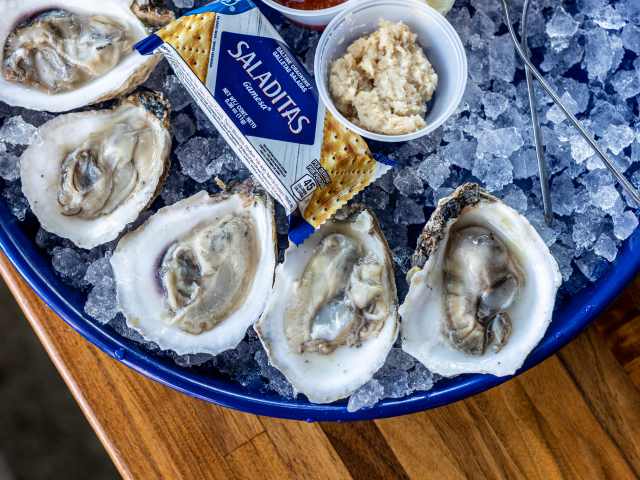 Winnie's by Richard Casteel