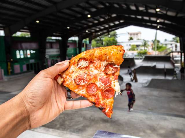 Skatebird Miami by CLEVELAND JENNINGS / @EATTHECANVASLLC