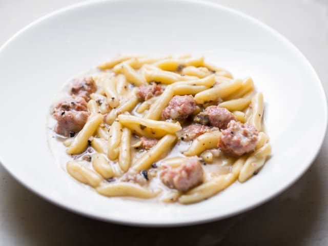 Bestia by Jakob Layman