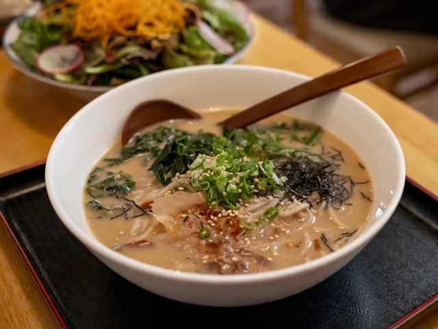 i-naba Honolulu by Laura La Monaca