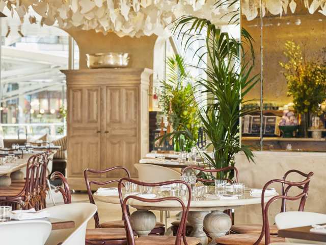 tashas Battersea by Ola Smit