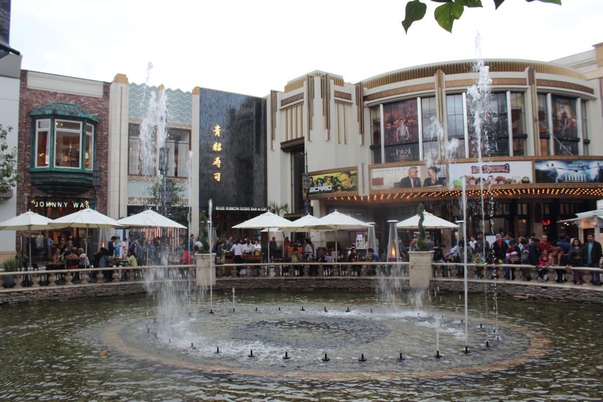 Fountain Bar Review Beverly Grove Los Angeles The Infatuation