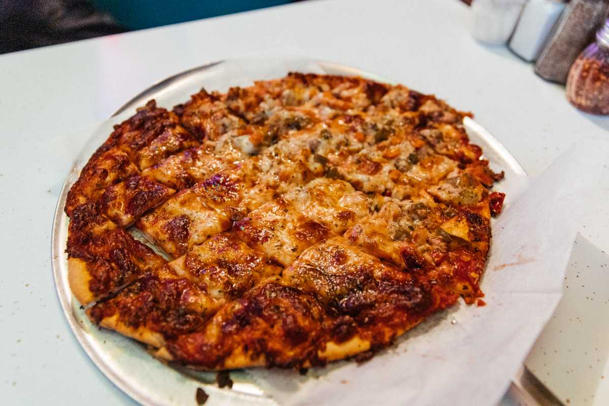 Milly’s Pizza In The Pan- Lakeview