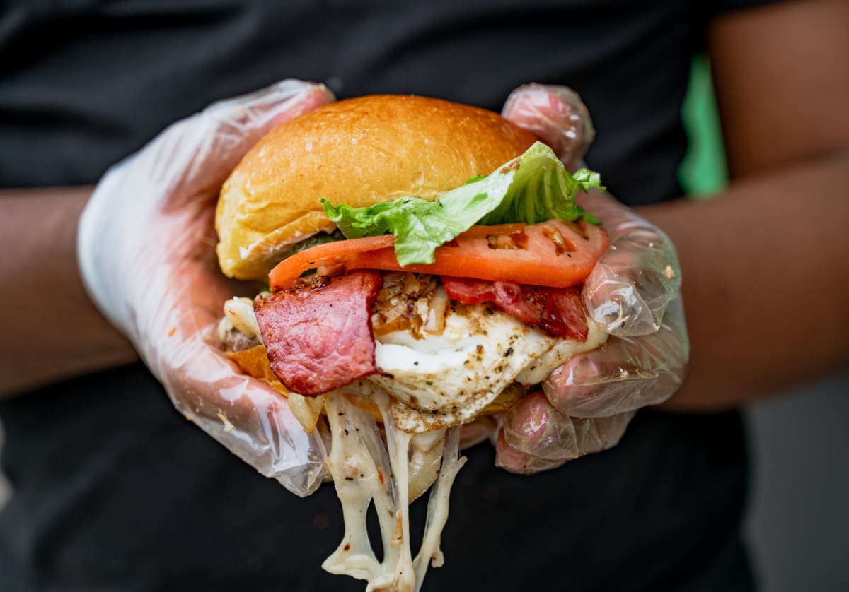 Ummi Dee’s Burger Bistro Review North Philly Philadelphia The