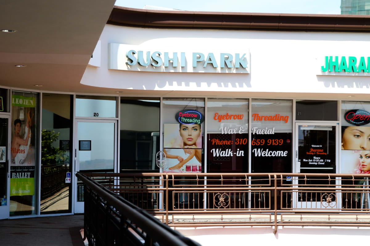 Park sushi store