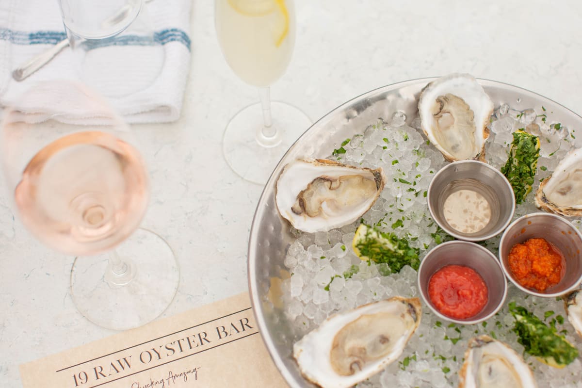 19 Raw Oyster Bar Review Edgartown Martha's Vineyard The Infatuation
