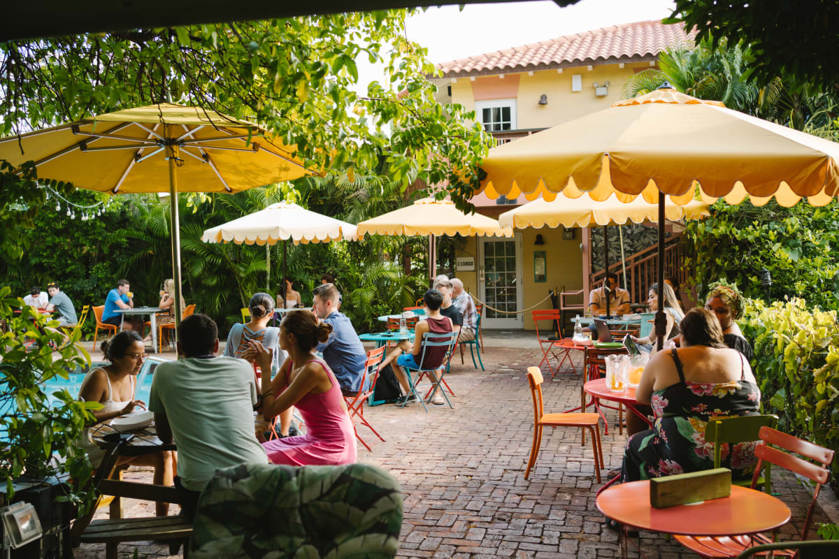 The 14 Best Bars In South Beach Miami The Infatuation