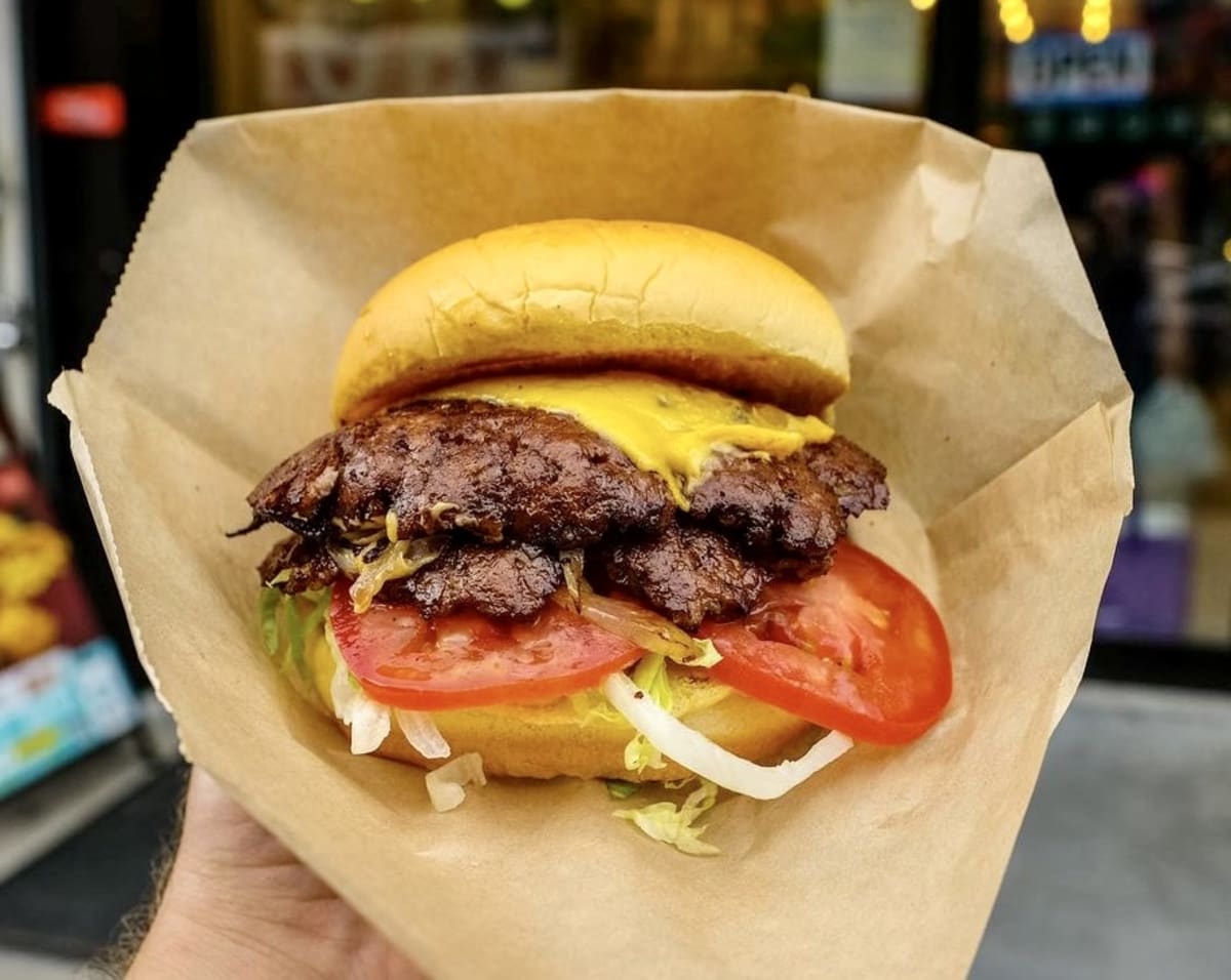 The 19 Best Burgers In NYC New York The Infatuation