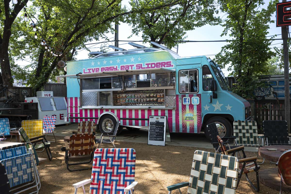 Easy Slider Review Deep Ellum Dallas The Infatuation