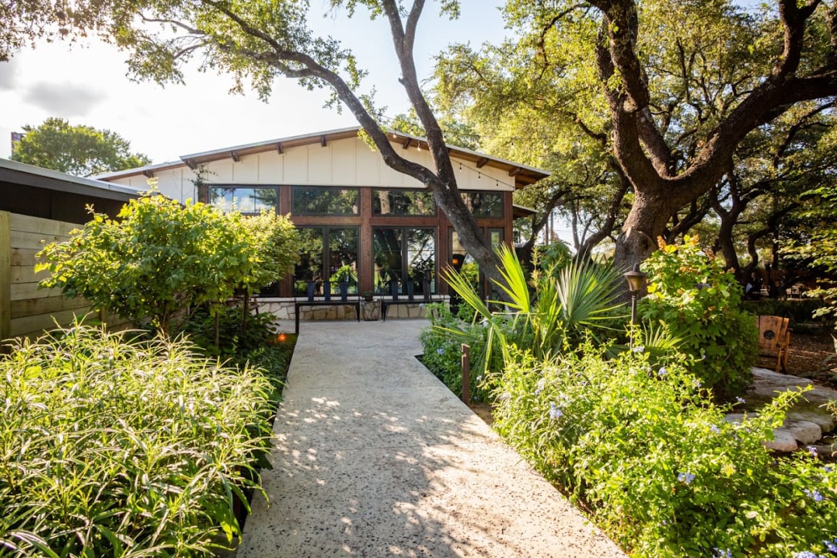 Hudson's On The Bend Review West Austin Austin The Infatuation