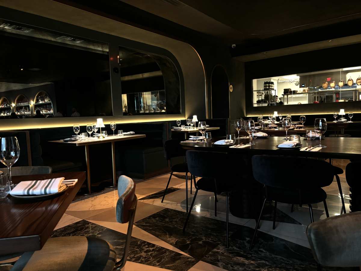 Októ Review Montrose Houston The Infatuation