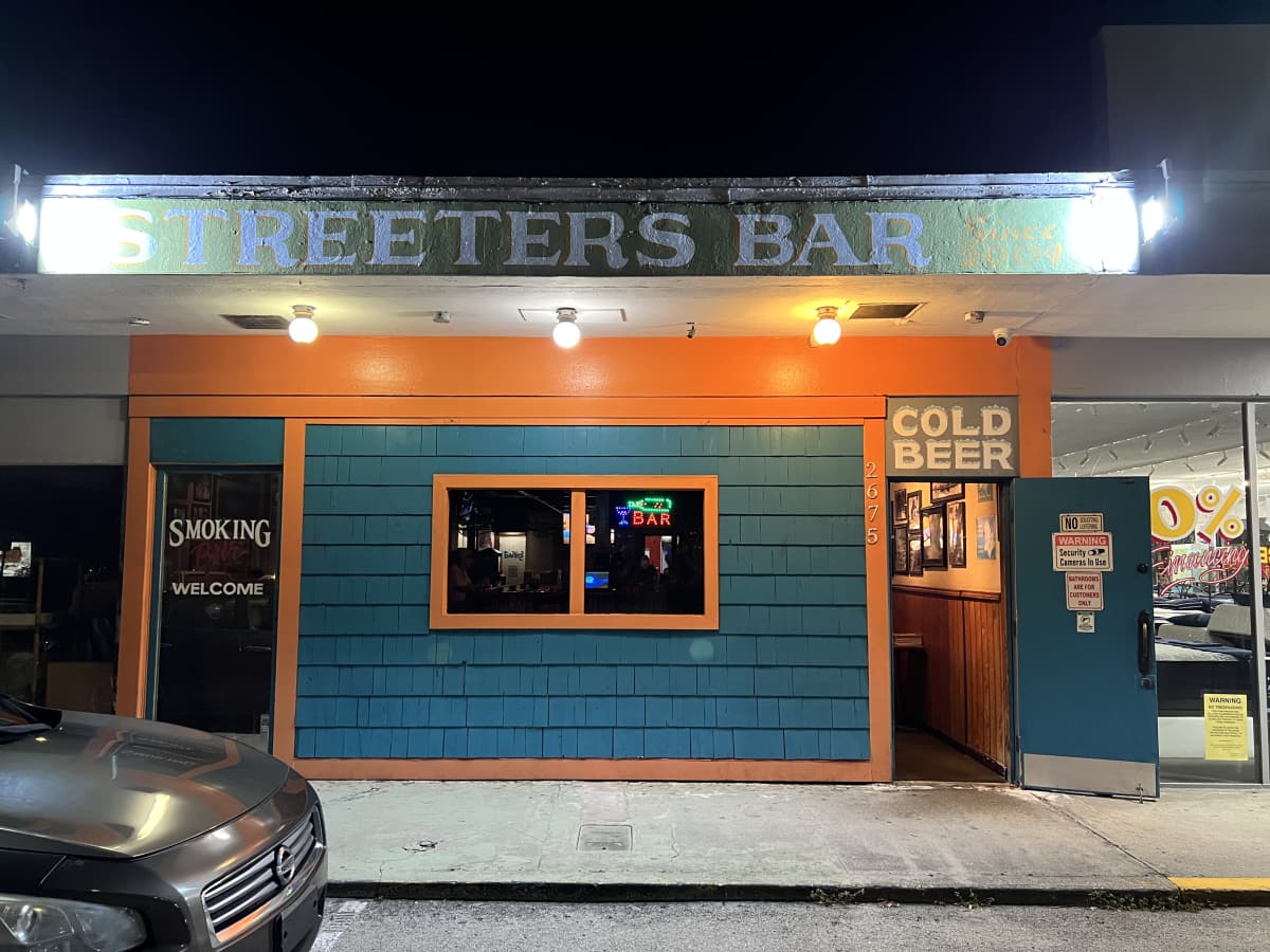 Streeters Bar - Review - Fort Lauderdale - Miami - The Infatuation