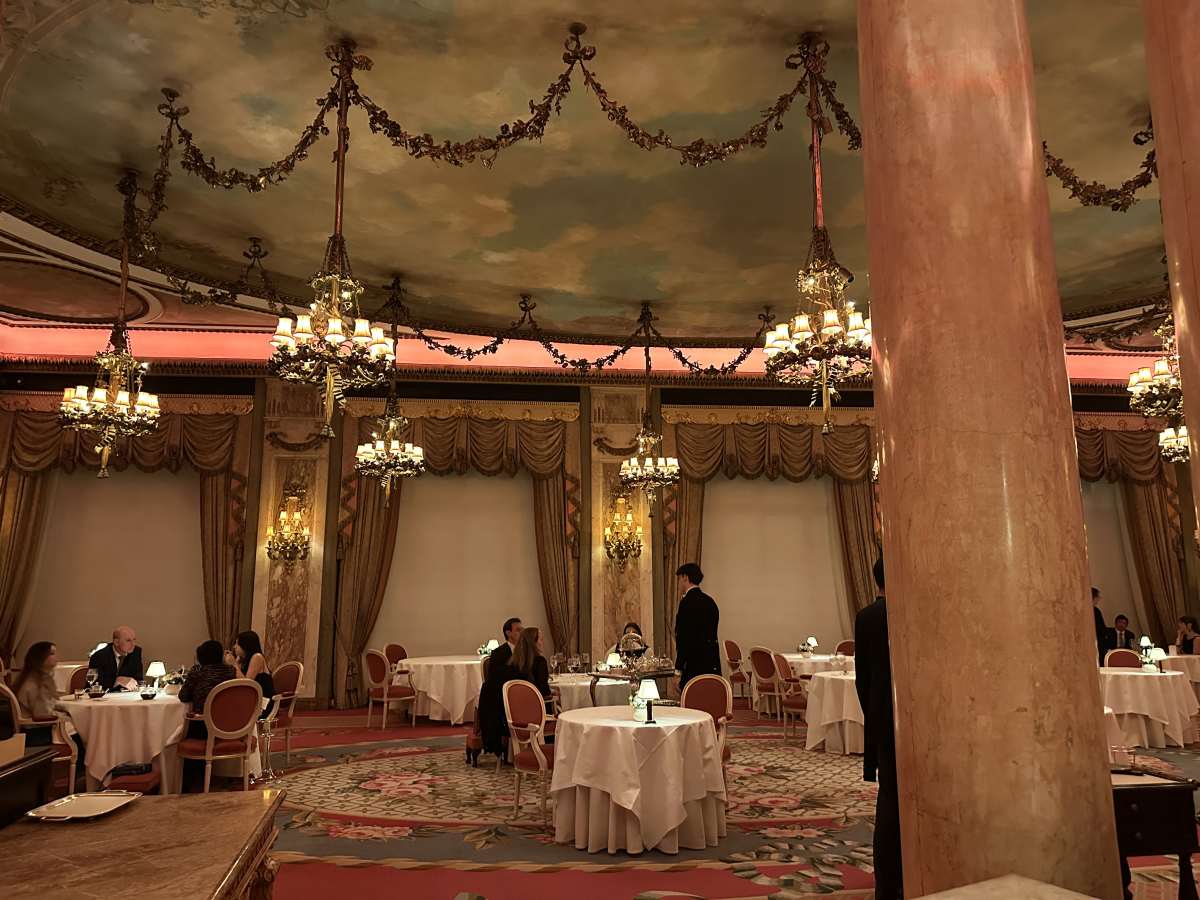 The Ritz, a glamorous perfectionist, is wildly entertaining - Review ...