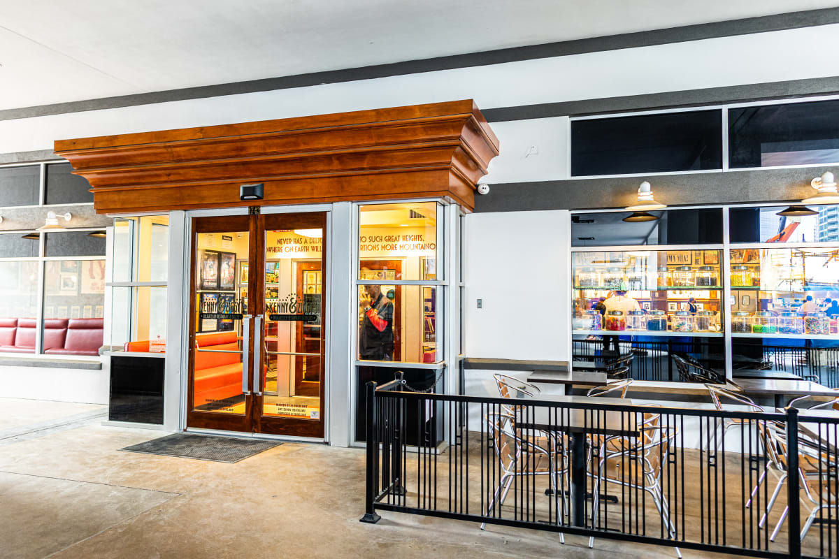 Kenny & Ziggy’s New York Delicatessen Review Galleria Houston The