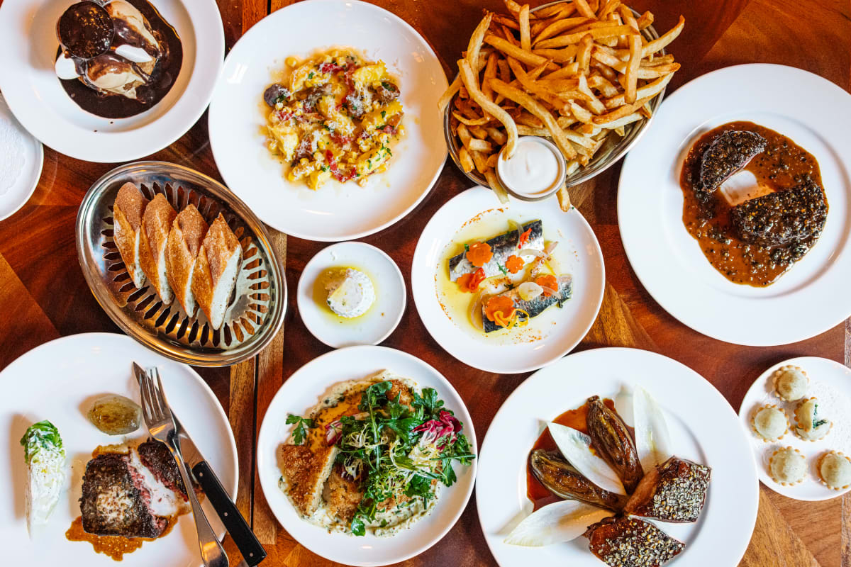 The 13 Best Places to Grab Food Near Rockefeller Center New York