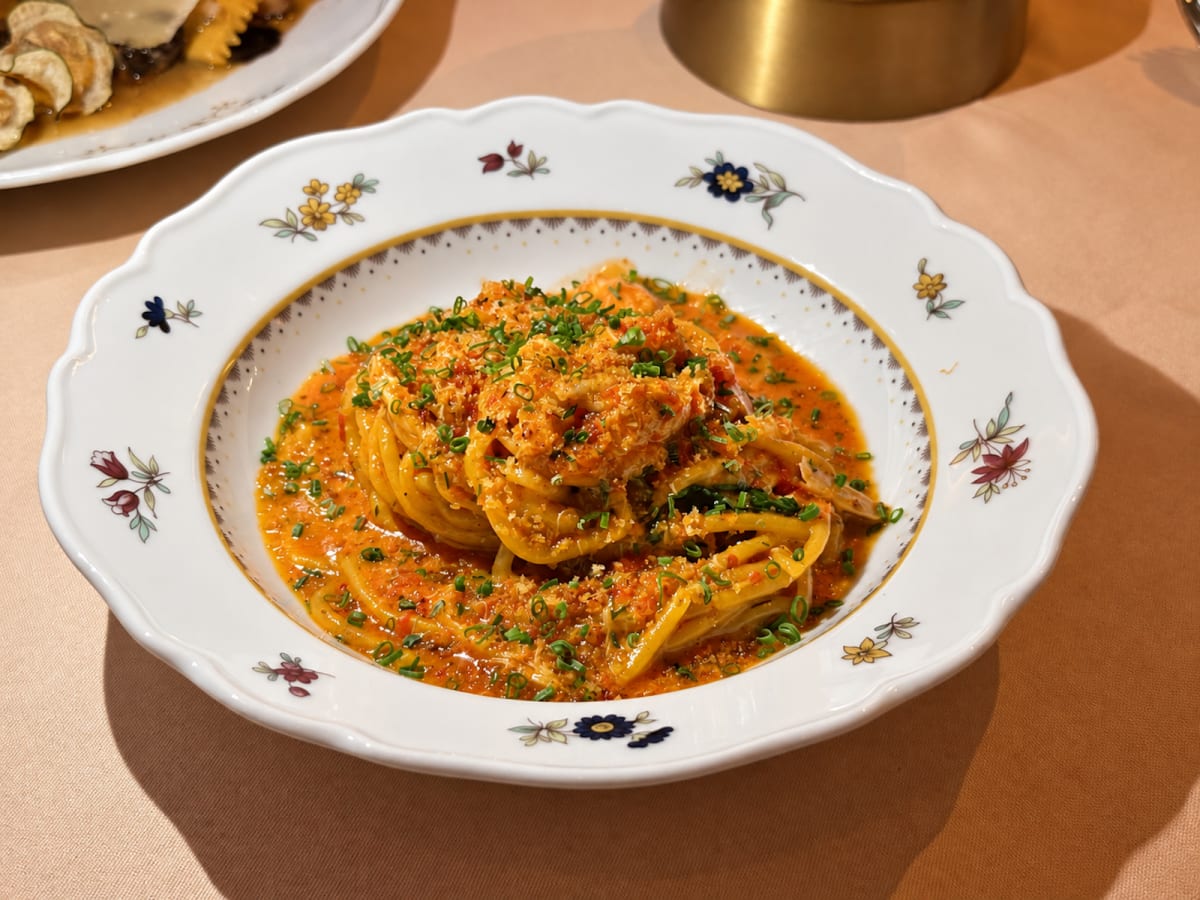 Lions Den and its crab bucatini are the best things to happen to the Stoneleigh Hotel in years - Review -  Dallas - The Infatuation