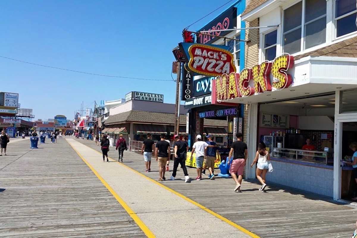 Mack s Pizza Review Wildwood Jersey Shore The Infatuation
