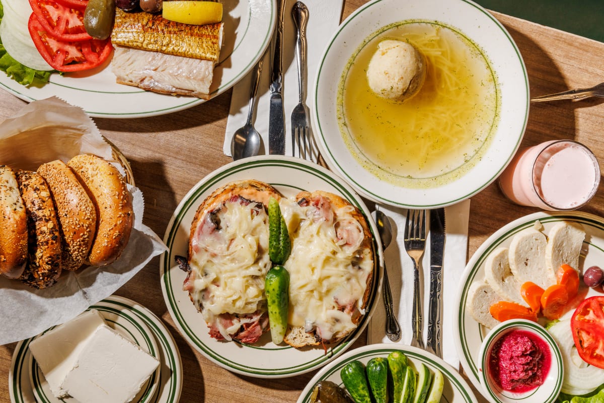 Where To Eat Before Or After Visiting The Museums - New York - The