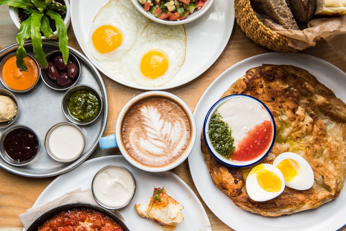 The 13 Best Brunch Spots In Williamsburg New York The