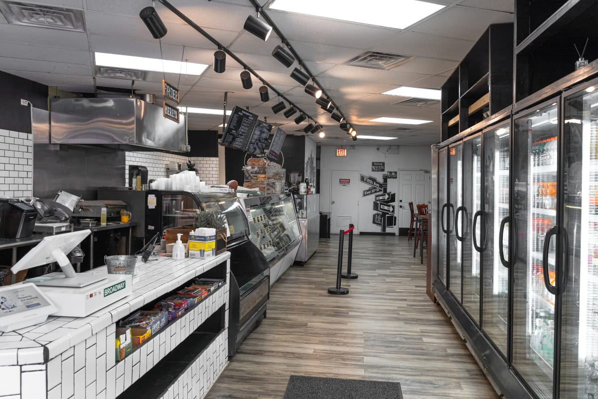 Taste of New York Bagels & Deli Review Lakeview Chicago The