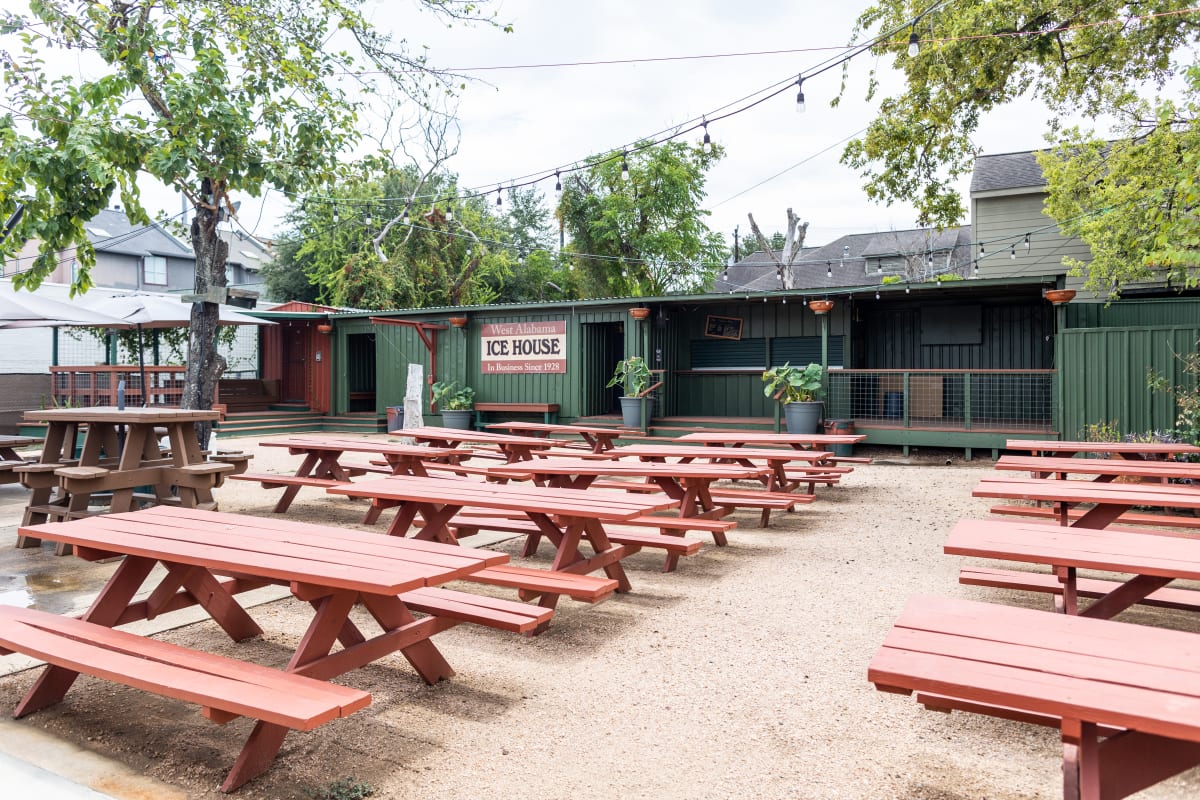 The 9 Best Sports Bars In Houston Houston The Infatuation