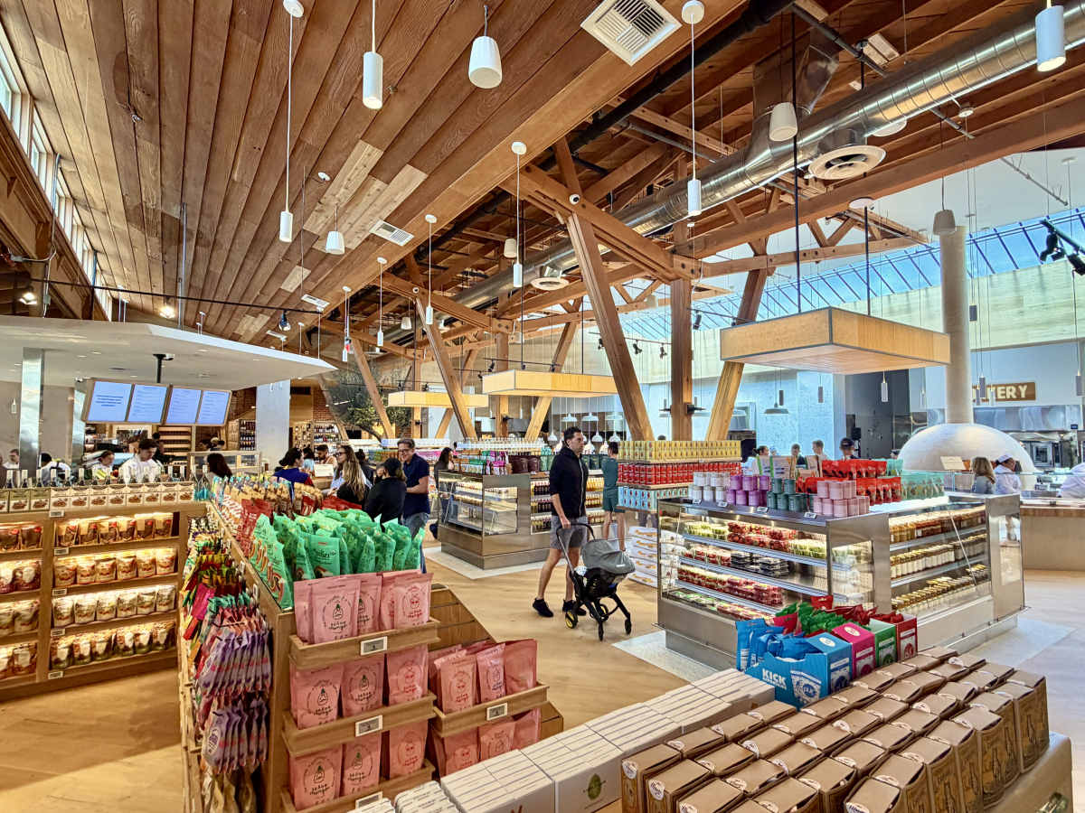 Laurel Supply is more than just an Erewhon dupe - Review -  Los Angeles - The Infatuation