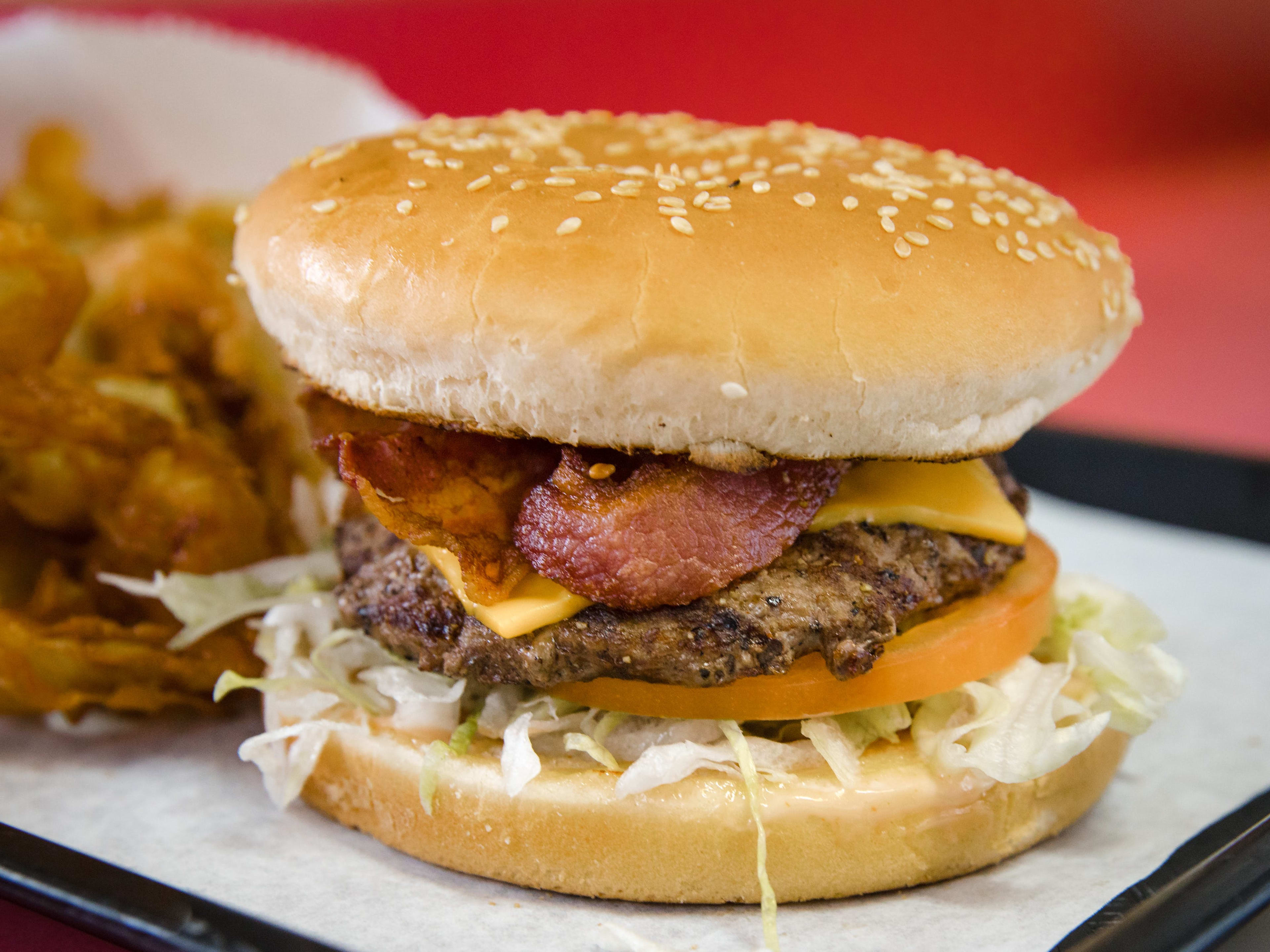 Broiler Bay Burgers review image