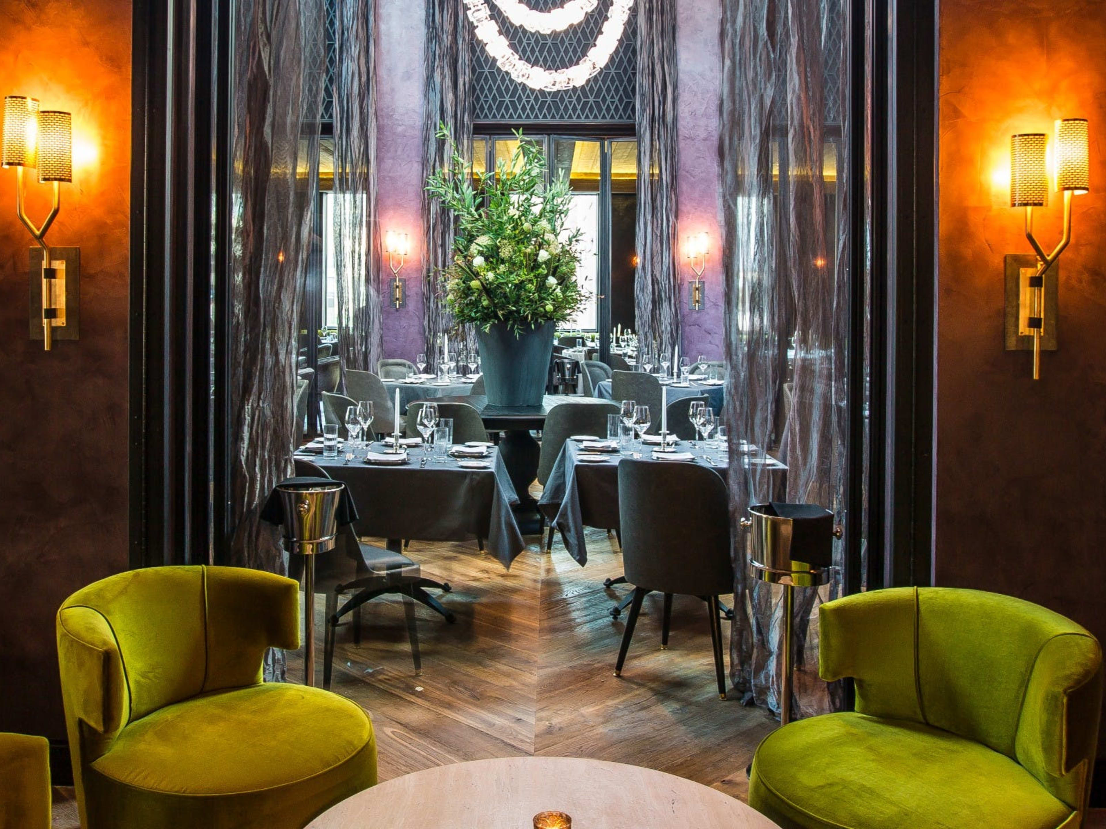 gibsons-bar-steakhouse-gold-coast-chicago-the-infatuation